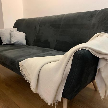 טוזלה Apartment Galerija מראה חיצוני תמונה