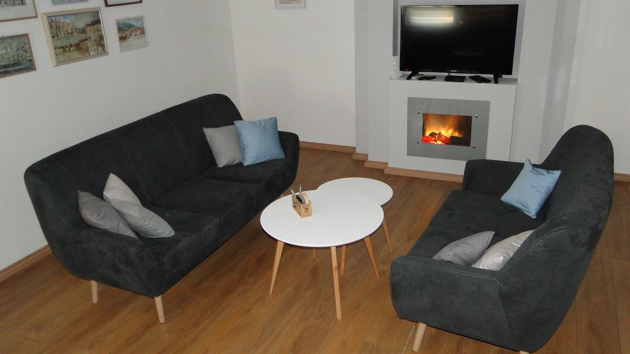 טוזלה Apartment Galerija מראה חיצוני תמונה